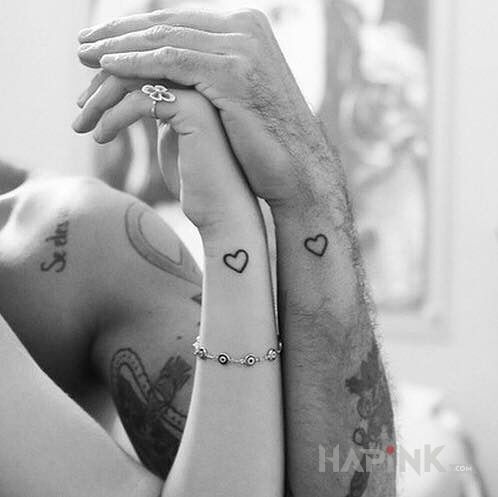 Tattoo Serca in Love motif on the wrist