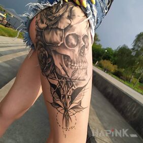 Tattoo ? Czaszunia on the leg motif: skulls style: realistic