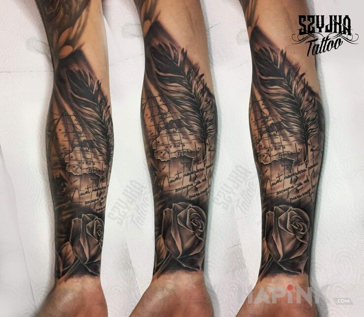 Tattoo Żeglarski motyw ? in flowers motif and realistic style on the forearm