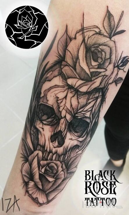 Tattoo Czacha z kwiatami in black and gray motif and sketch style on the forearm