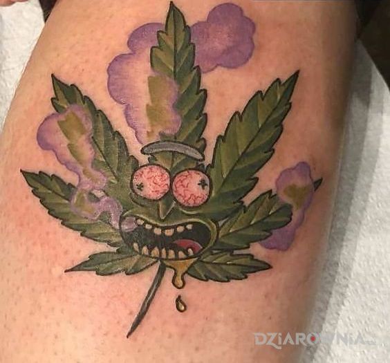 Tatuaż rick jako marihuana w motywie kolorowe i stylu kreskówkowe / komiksowe na przedramieniu