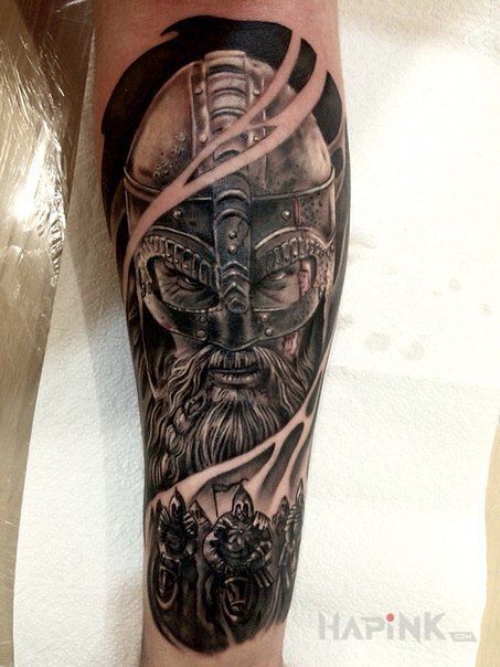 Tattoo Wiking w hełmie in 3D motif and realistic style on the forearm