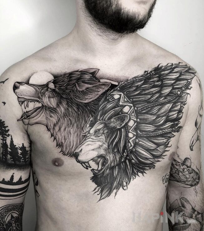 Tattoo Wilk i lew in animals motif and graphic / illustrative style on the collarbone