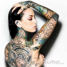 Tattoo Black woman with holes on the neck motif: sleeves