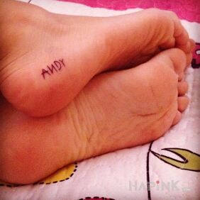 Tattoo Andy on the foot motif: lettering