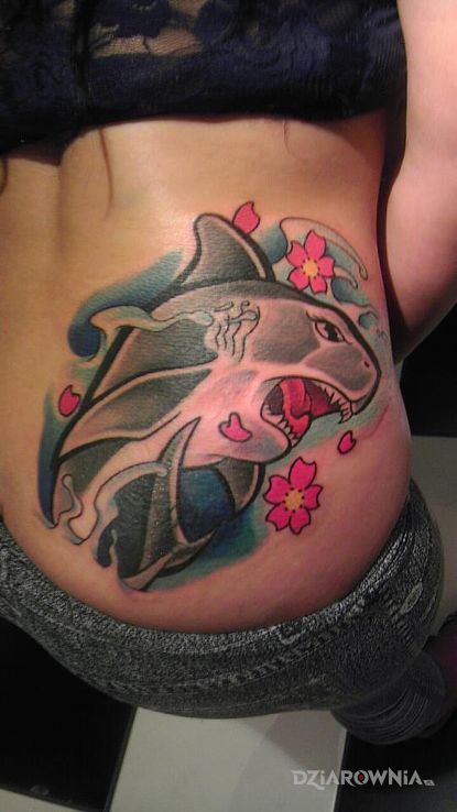 Tatuaż rekin w motywie zwierzęta na plecach