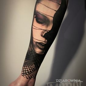 Tatuaż Realizm i grafika na przedramieniu motyw: 3D styl: realistyczne
