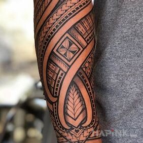 Tattoo Tattoo mauri on the forearm motif: black and gray style: Polynesian