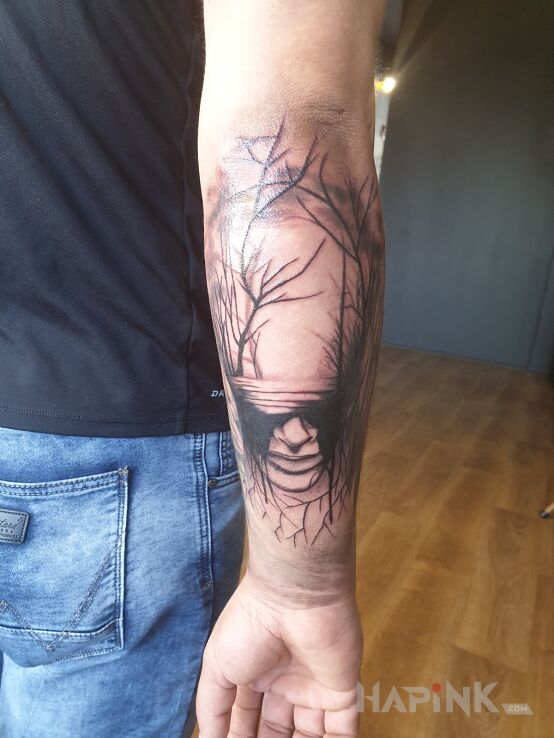 Tattoo Kolejny do rekawa in 3D motif and graphic / illustrative style on the forearm