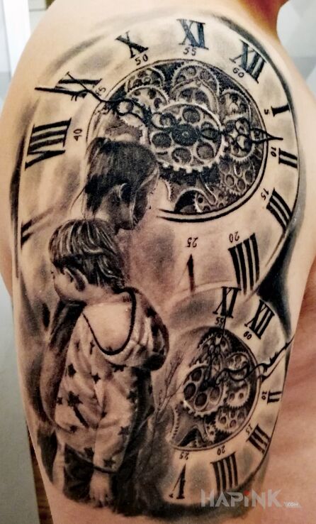 Tattoo Dzieci in characters motif and realistic style on the upper arm