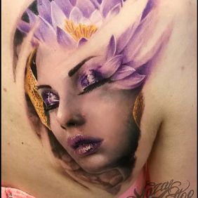 Tattoo Woman on the back motif: 3D style: realistic