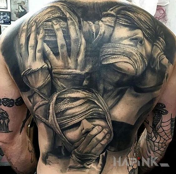 Tattoo Tatuaz z przekazem in 3D motif and realistic style on the back