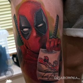 Tatuaż Deadpool na nodze motyw: postacie styl: realistyczne