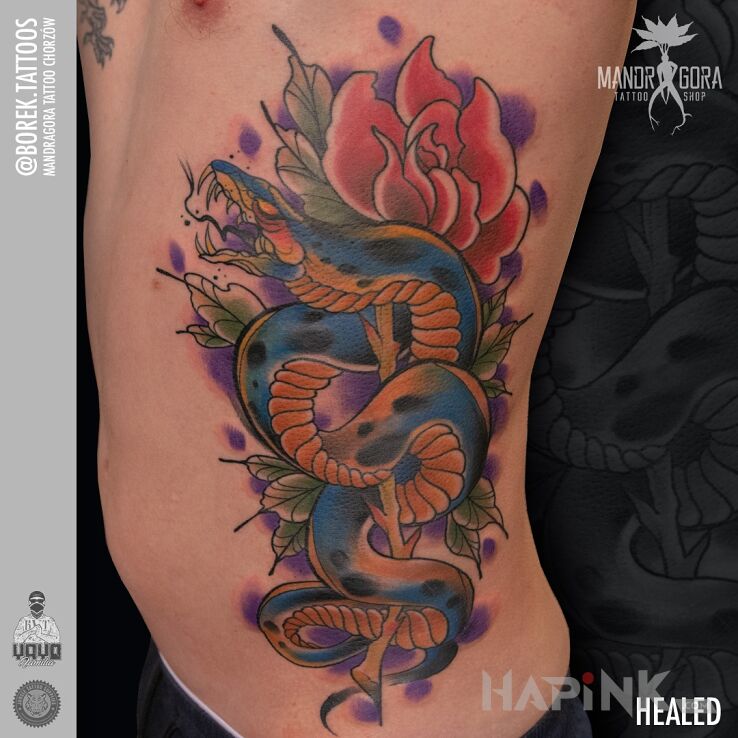 Tattoo Newschoolowy wąż in animals motif and newschool style on the ribs