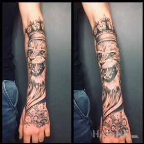 Tattoo Lion on the forearm motif: black and gray style: realistic