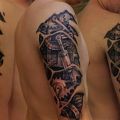 Pomysł na tatuaż - Pomysł na tatuaż na bicepsie biomechanika