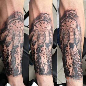 Tattoo , ''Ticktock yes Ticktock yes '' on the forearm motif: black and gray style: realistic