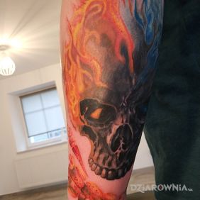 Tatuaż Ghost Rider na przedramieniu motyw: czaszki styl: realistyczne
