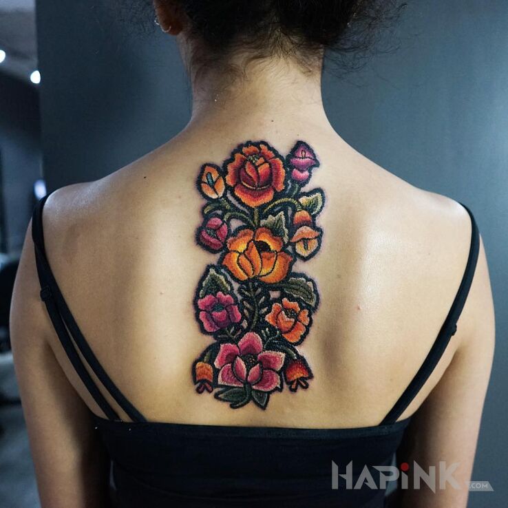 Tattoo Kwiatki piękne haftowane in colorful motif and embroidered style on the back