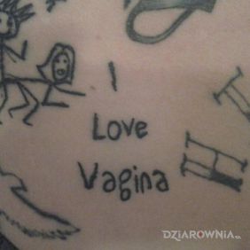 Tatuaż I love vagina na żebrach motyw: pozostałe