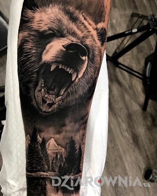 Tatuaż ryk niedźwiedzia