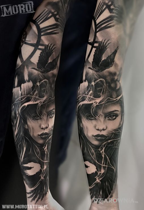 Tatuaż rękaw w motywie czarno-szare i stylu realistyczne na przedramieniu