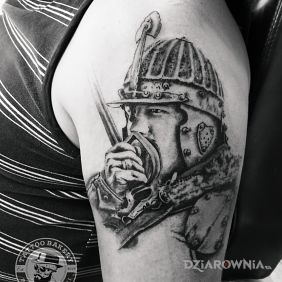 Tatuaż Husaria na ramieniu motyw: twarze styl: realistyczne