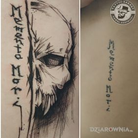 Tatuaż Czaszka na żebrach motyw: czarno-szare styl: szkic
