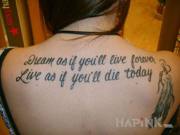 Tattoo Sentencja na plecach in lettering motif on the back