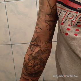 Tatuaż Morskie podróże na ramieniu motyw: rękawy styl: realistyczne