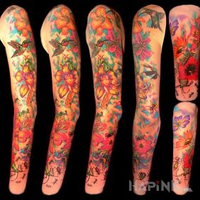 Tattoo Colorful patterns on the upper arm motif: sleeves