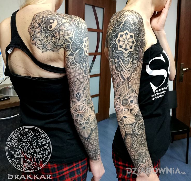 Tatuaż mandalowy rękaw - w motywie rękawy i stylu geometryczne na przedramieniu