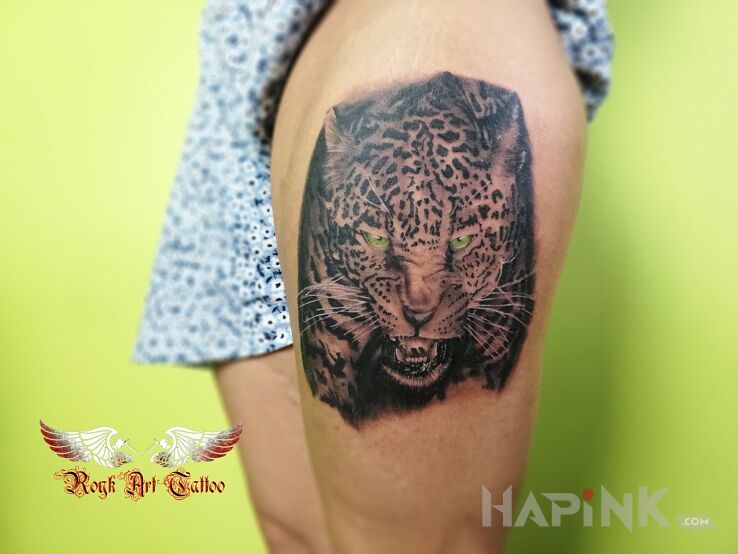 Tattoo Coś dla biegających :-) in colorful motif and realistic style on the leg