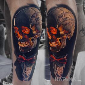 Tattoo Skull 3d on the leg motif: skulls
