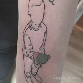 Tatuaż Ku pamięci zmarlego brata ❤️ na przedramieniu motyw: postacie styl: kontury / linework