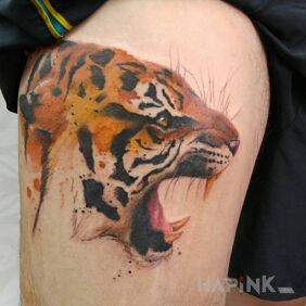 Tattoo Tiger on the leg motif: animals