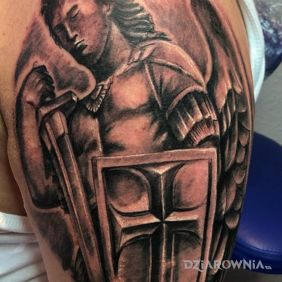 Tatuaż Archanioł na ramieniu motyw: twarze styl: realistyczne