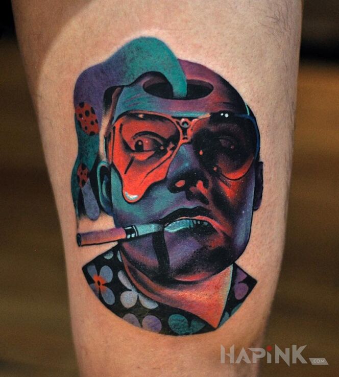Tattoo Las Vegas Parano in characters motif on the leg