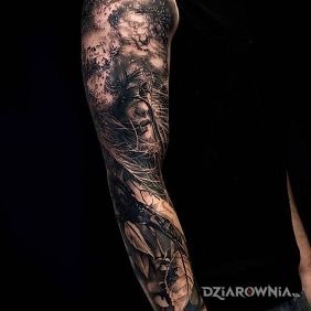 Tatuaż Asteroidy i kobieta na przedramieniu motyw: rękawy styl: realistyczne