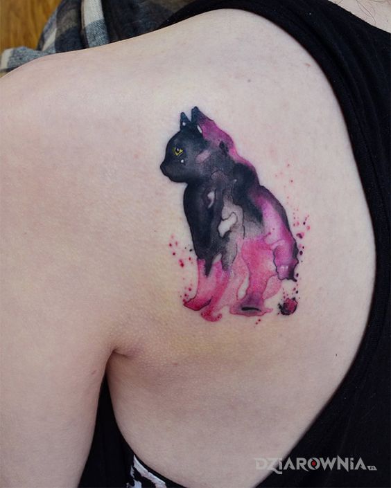 Tatuaż akwarelowy kot w motywie zwierzęta i stylu watercolor na łopatkach