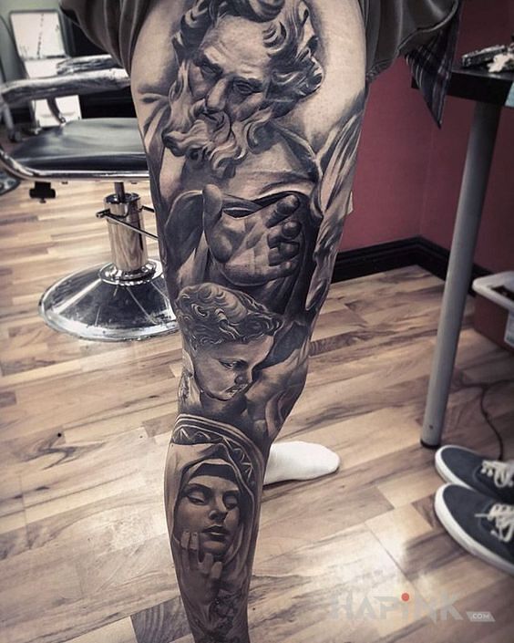 Tattoo 3 twarze in 3D motif and realistic style on the leg