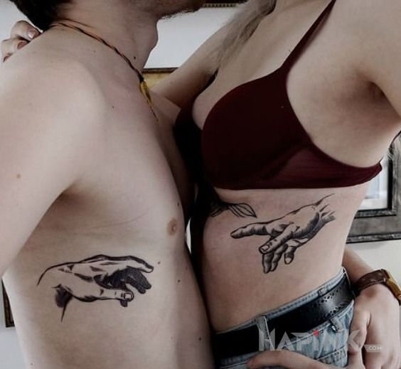 Tattoo Dwie dłonie in Love motif and graphic / illustrative style on the ribs