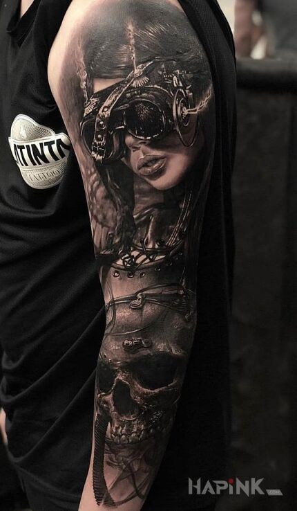 Tattoo Kobieta steampunk in steampunk motif and realistic style on the forearm