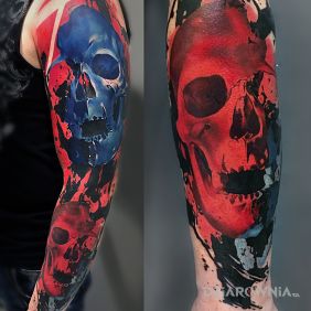 Tatuaż Rękaw czaszki na ramieniu motyw: kolorowe styl: realistyczne