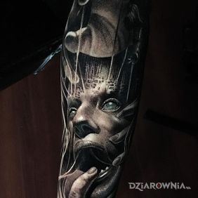 Tatuaż Kontrola człowieka na przedramieniu motyw: mroczne styl: realistyczne