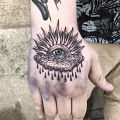 Pomoc - Tatuaż na dłoni