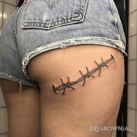 Tatuaż Drut kolczasty na pośladkach motyw: pozostałe styl: realistyczne