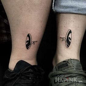 Tattoo Ufoludki on the leg motif: black and gray style: minimalistic