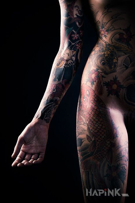 Tattoo Wytatuowana kobieta in sexy motif on the forearm