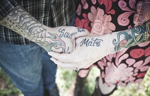 Tattoo Soul mate in lettering motif on the hand